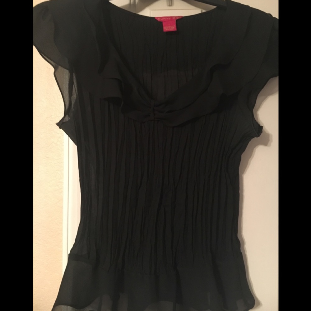 Black shirt